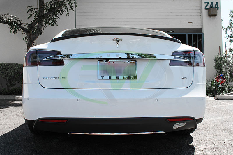 RW-Carbon-Fiber-Trunk-Spoiler-Tesla-Model-S-White-9